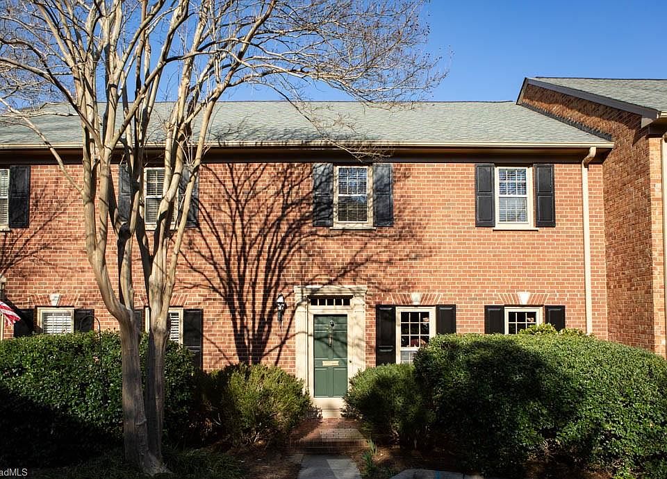1st image of 402 B Fisher Park Cir