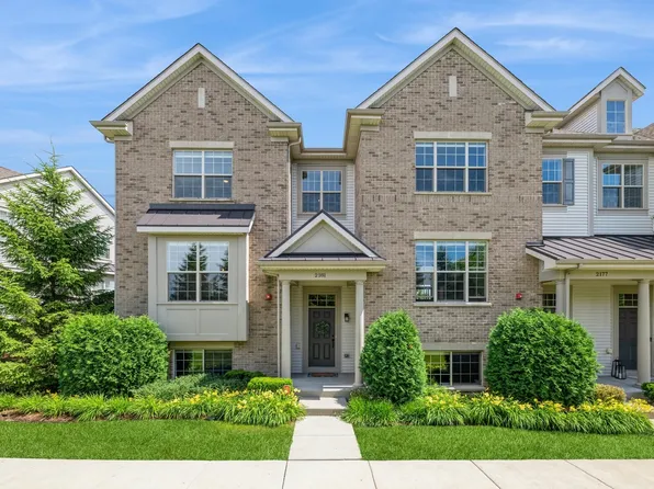 2181 Coral Ln, Glenview, IL 60026