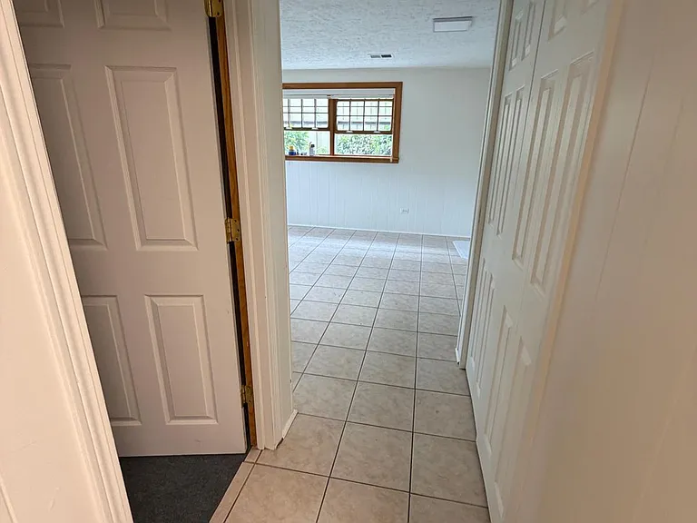 827 N Douglas Ave — Photo 7