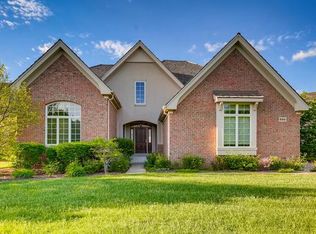 900 Middleton Ln, Inverness, IL 60010