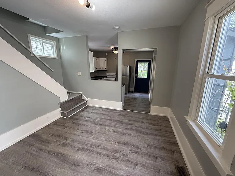 339 S Union Ave — Photo 7
