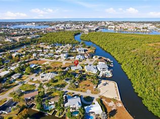 1159 Holiday LN E, NAPLES, FL 34104