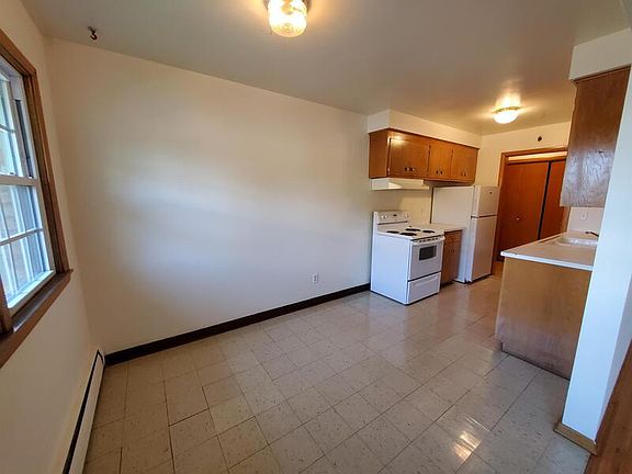 5th image of 4242 Fremont Ave N APT 1