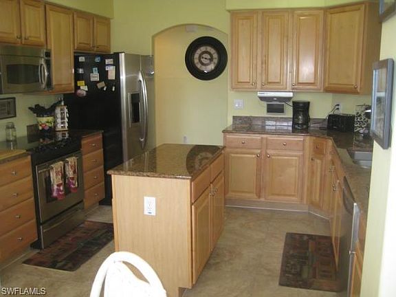 5th image of 1247 Carpazi Ct #202