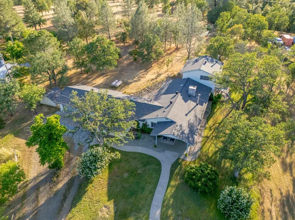 20038 Juanita Ln, Redding, CA 96003
