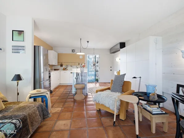 2 W Greenock Dr #2D, Tucson, AZ 85737