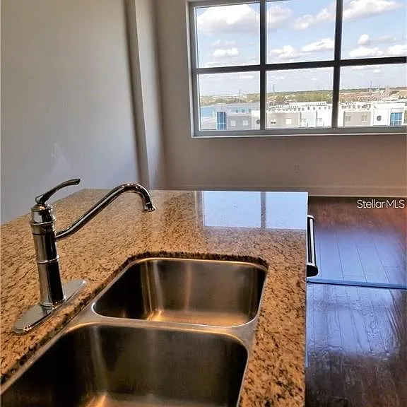1208 E Kennedy Blvd #825E — Photo 5