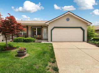 1028 Treetop Village Dr, Ballwin, MO