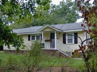 1212 Scuffletown Rd, Simpsonville, SC 29681