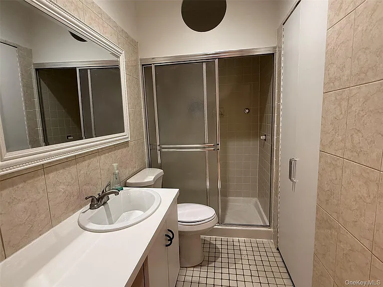 130 S Middle Neck Rd #2 — Photo 14