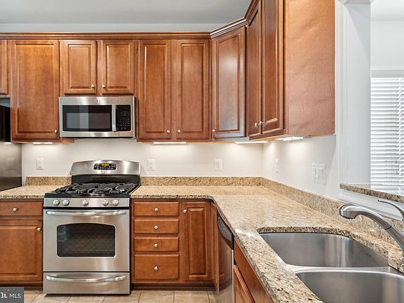 5th image of 47 Mendota Way