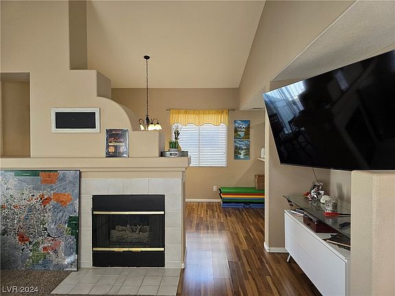 3rd image of 4602 English Lavender Ave