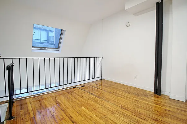 Rented by Julianna Realty Corp | media 14