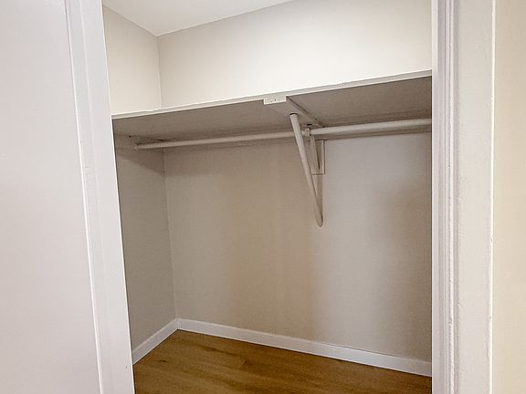5th image of 1035 N Hayworth Ave #110A