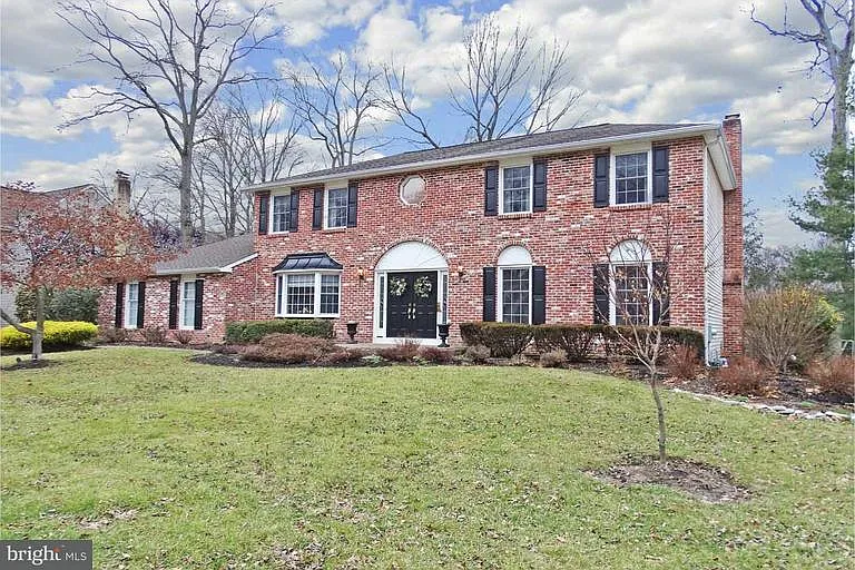 634 Friar Dr photo 1