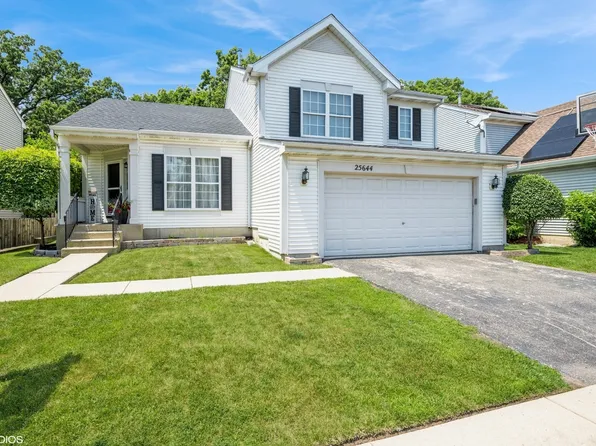 25644 W Brooks Farm Rd, Round Lake, IL 60073