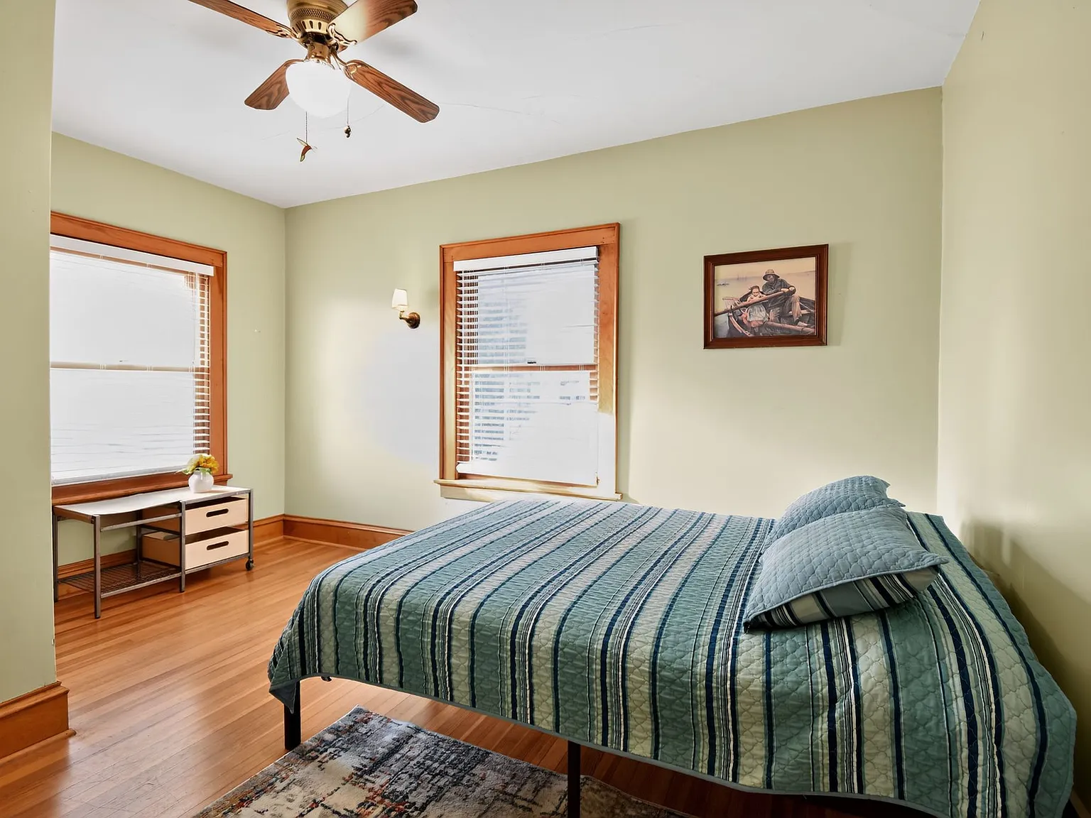 4 bed, 1.5 bath, 1761 sqft, $3,800 — Photo 2