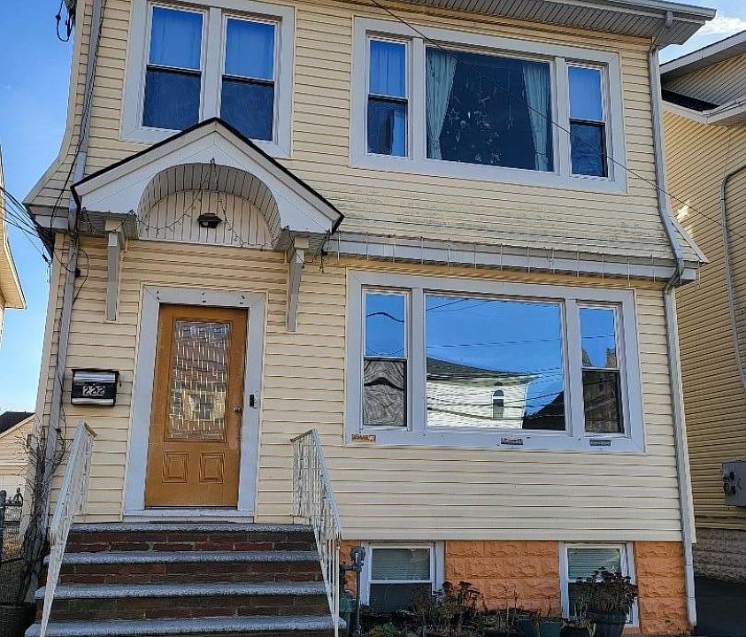 1st image of 222 Vine St