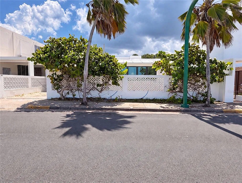 3 bed, 3.0 bath, 1615 sqft, $11,000 — Photo 4