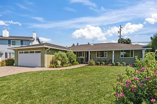 2802 Sycamore Way — Photo 2