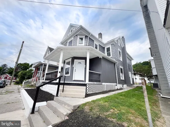 261 W 5th St, Lewistown, PA 17044