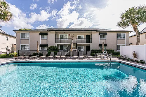 4020 Crystal Lake Dr #209 Photo 1