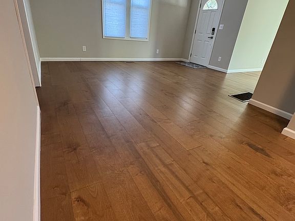 4th image of 1841 Spring St