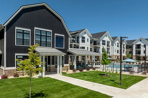 Homestead Luxury Apartments Photo 1