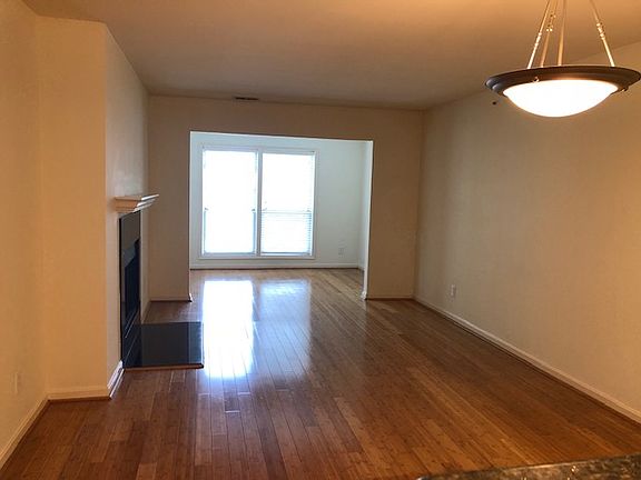 5th image of 3175 Summit Square Dr APT E11