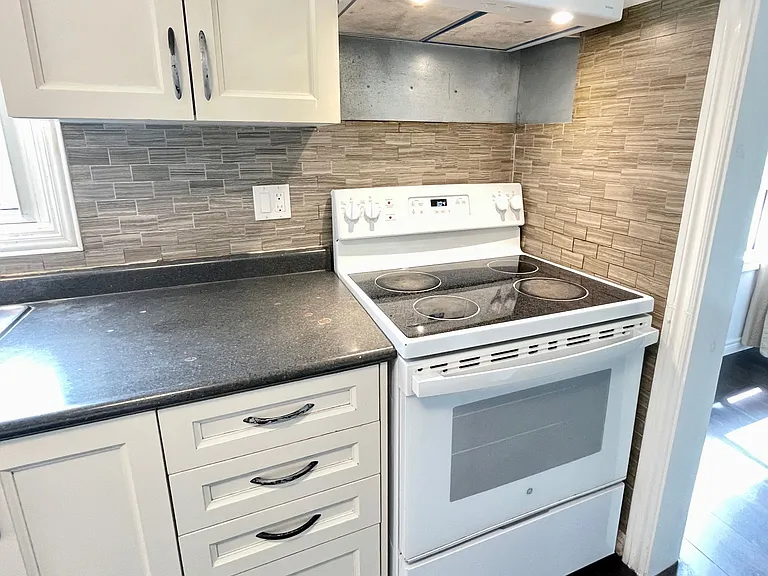19 Blair Cres — Photo 16