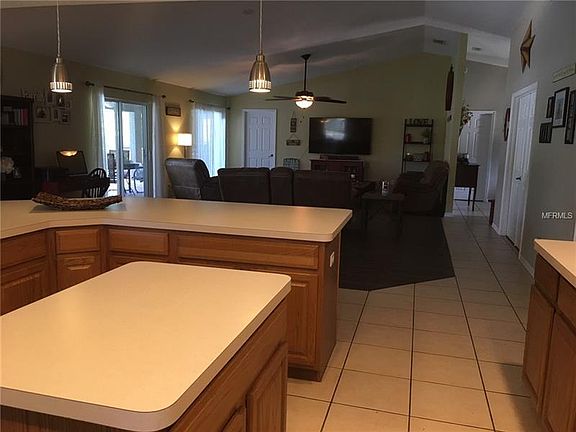 5th image of 1209 Grey Fox Hollow Dr