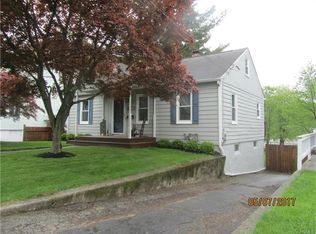 58 Commonwealth Ave, Middletown, NY 10940