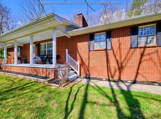 1127 Thorofare Rd, Clendenin, WV 25045