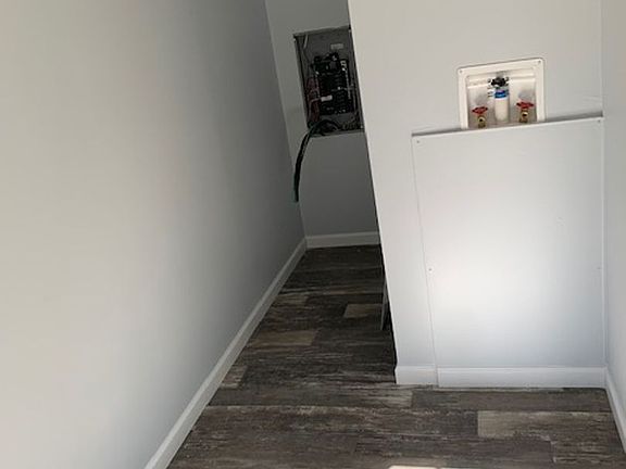 3rd image of 7193 Sunnyside Dr