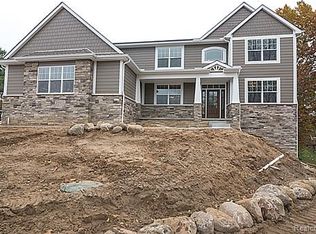 10539 Stoney Point Dr, South Lyon, MI 48178