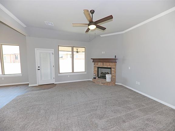 5th image of 2709 Landmark Dr