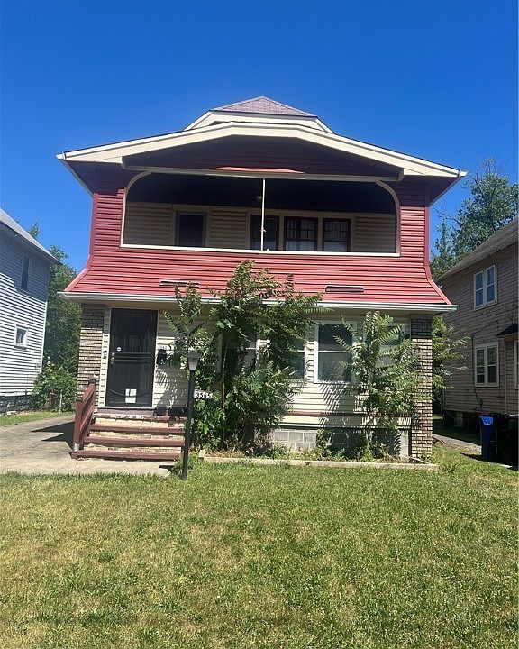 1st image of 3565 E 135th St
