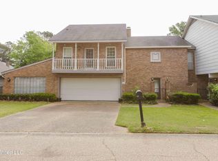 69 Sycamore Ln, Brandon, MS 39042