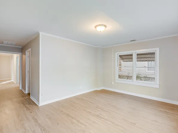 1123 E 70th St #A, Savannah, GA 31404