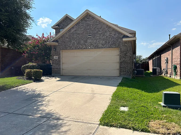 12045 Walden Wood Dr — Photo 2