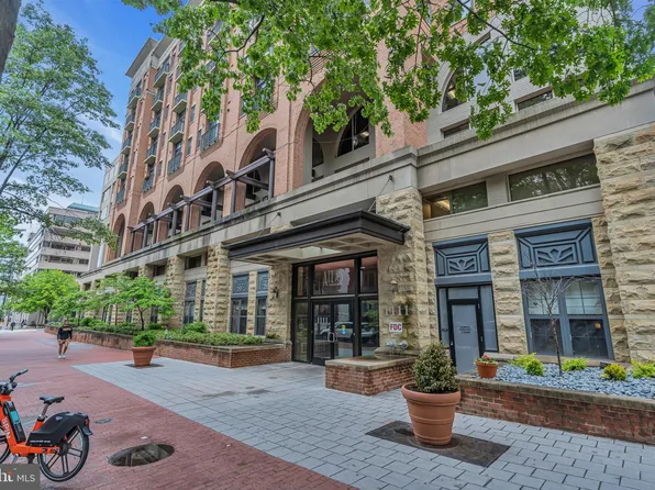 1111 25th St NW APT 818, Washington, DC 20037