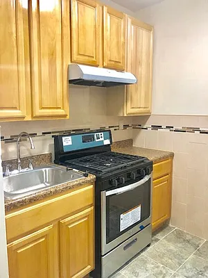 Rented by RBM Brokerage | media 4