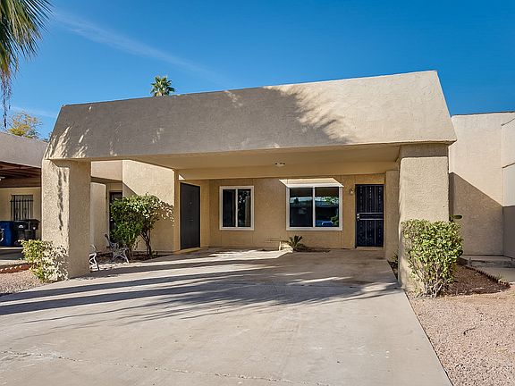 3rd image of 524 E Royal Palms Dr
