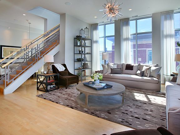 2nd image of 1280 Washington St #Penthouse