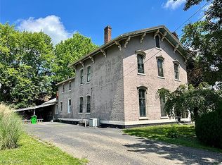 203 W 6th St, Dover, OH