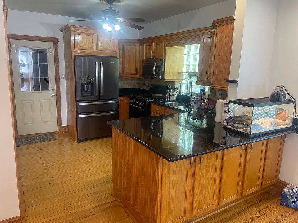 1st image of 137 S 16th Ave #2
