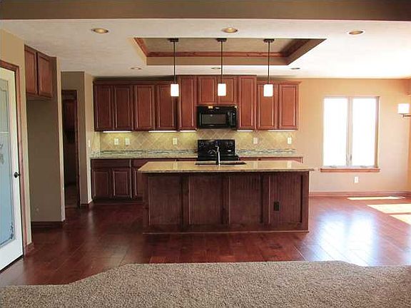 2nd image of 14 Bluestem Dr