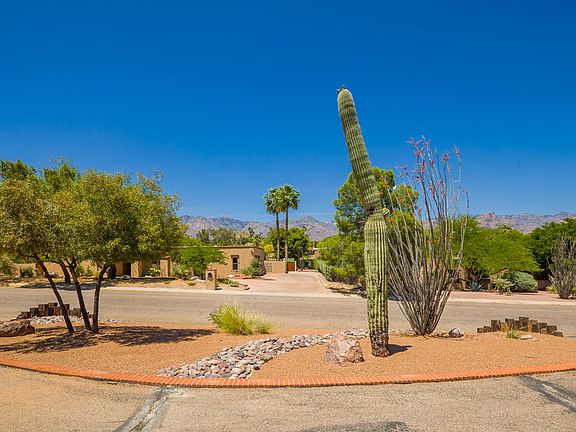 5th image of 8422 E Hillwood Ln