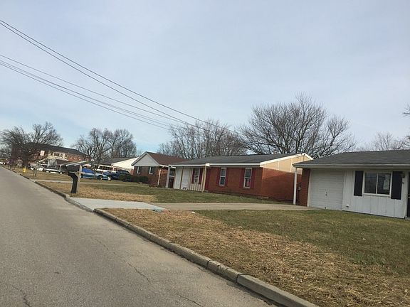 5th image of 19 Miriam Dr