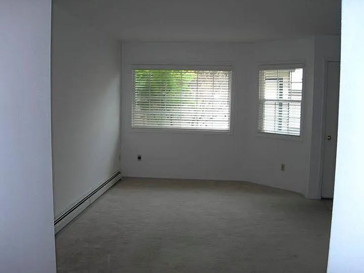 2 bed, 1.5 bath, 1078 sqft, $1,500 — Photo 4